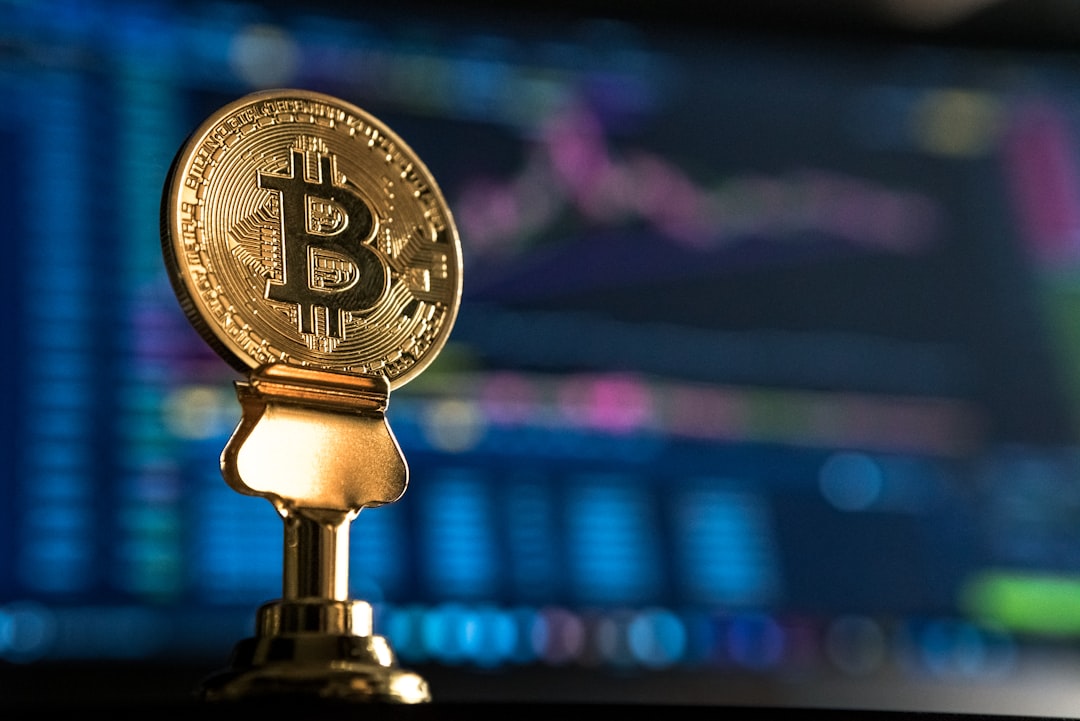 Apakah ada perbedaan dampak antara pidato hawkish dan dovish Powell terhadap Bitcoin